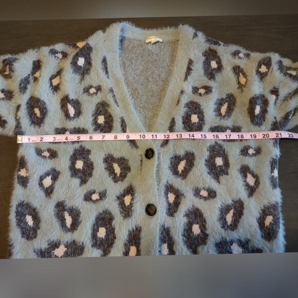 Hem & Thread Animal Print Button Up Cardigan Sweater Leopard Cheetah Cozy Size M - Picture 5 of 16